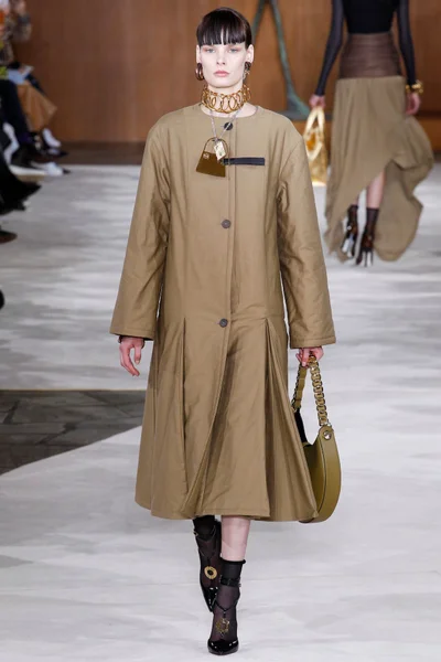 Look 9